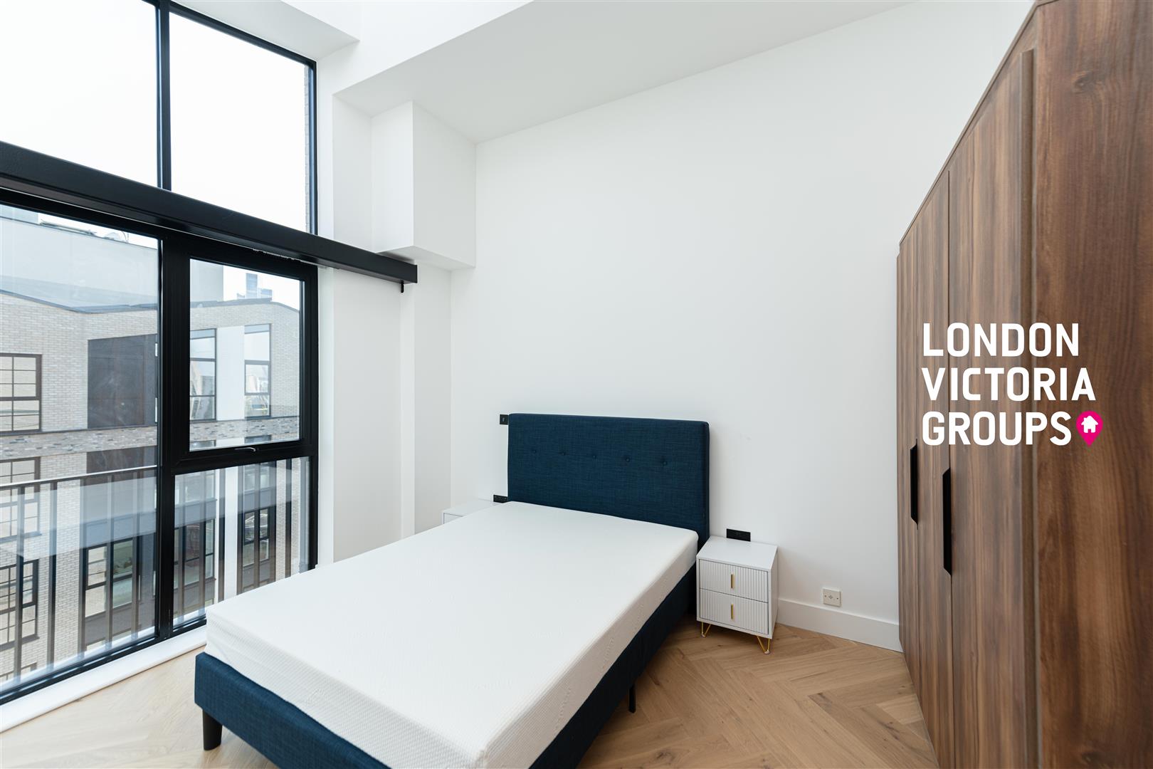 Huntingdon Apartments, 1 Graphite Square, LONDON
